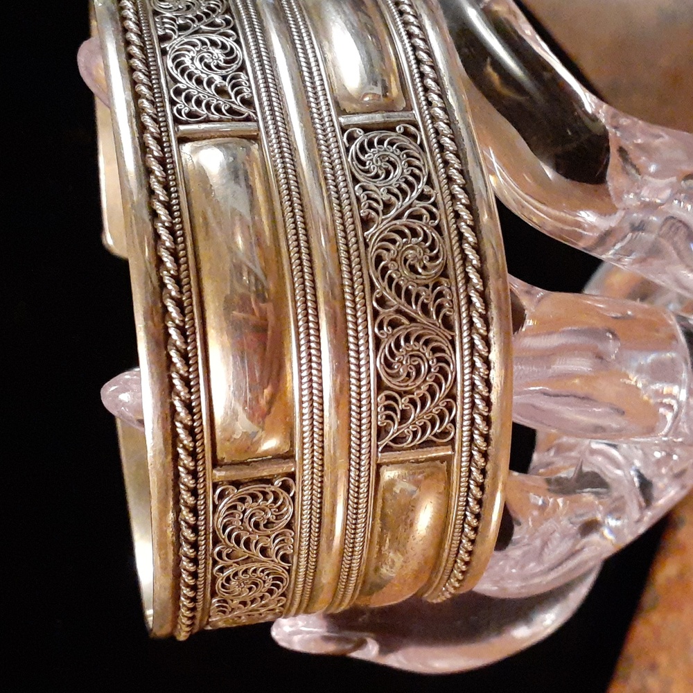 Vintage! 9.25 bold sterling silver cuff bracelet  gorgeous!!